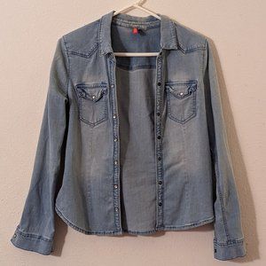 H&M Divided Blue Denim Long Sleeve Top, US 8, Button Up, Front Pockets, Blouse